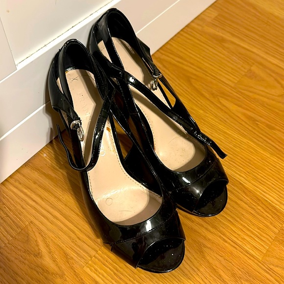 4” Franko Sarto Ankle Strap Heels - Picture 1 of 4